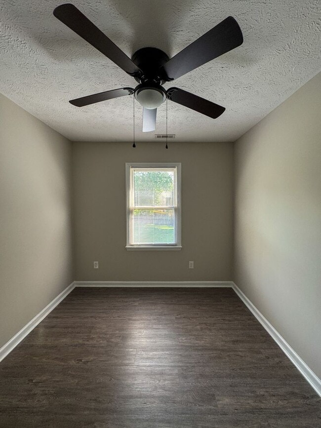 Building Photo - 2582 Gotts Ln