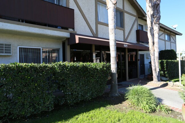 Building Photo - Efm Property Management