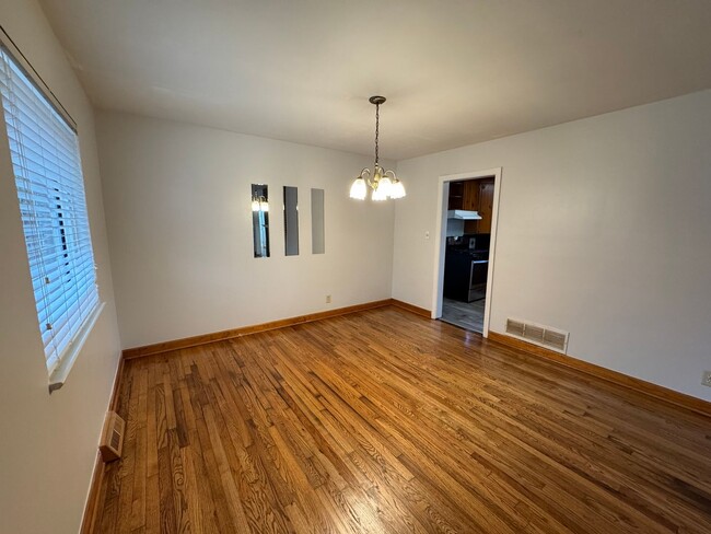 Building Photo - Brick 3/1.5 bath house with bonus in North...