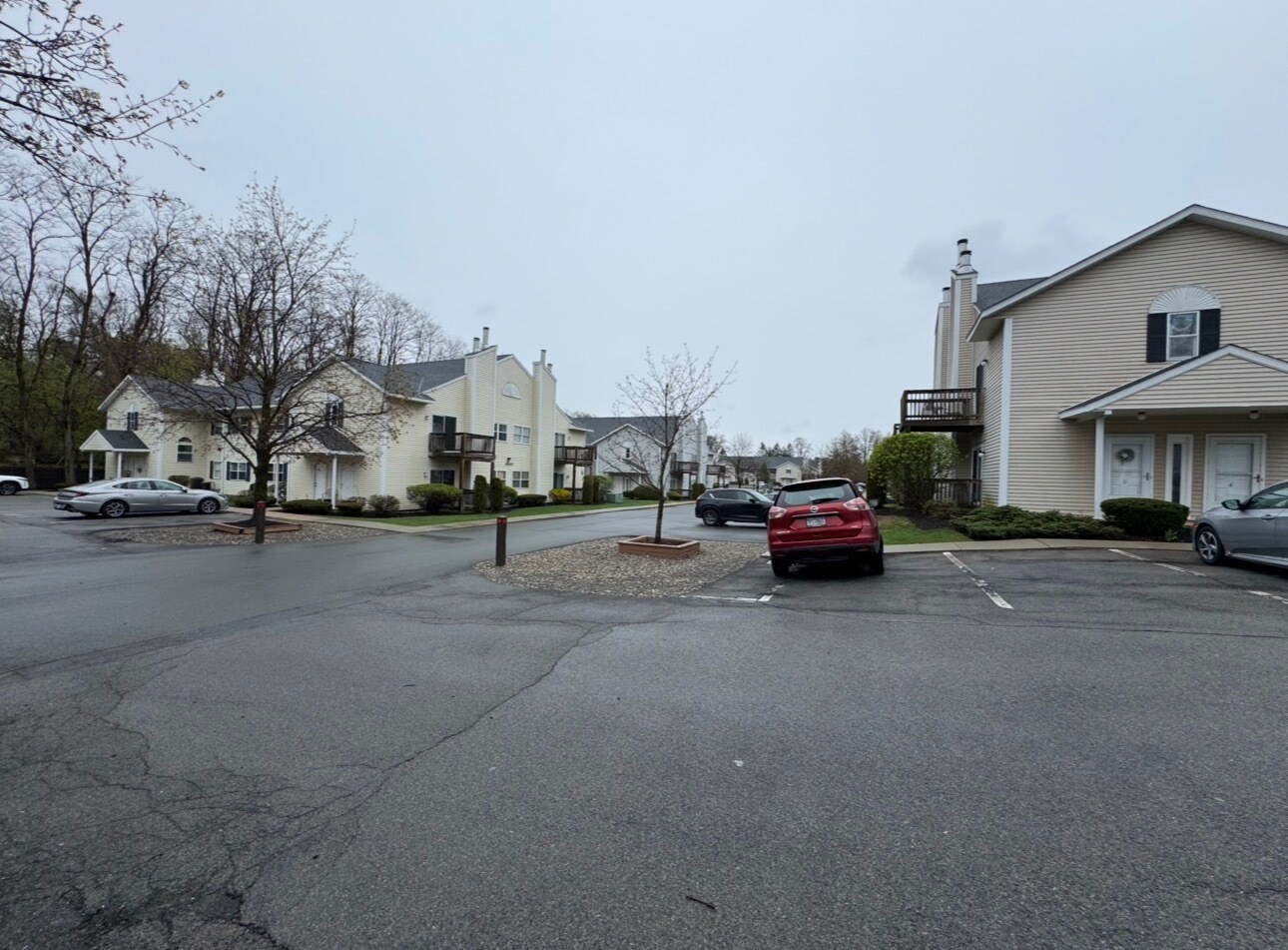 Building Photo - 1307 Greenwich Dr