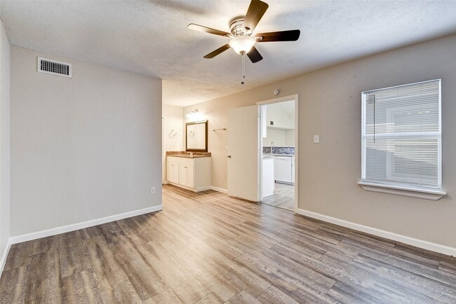 Building Photo - 17419 Ranch Country Rd