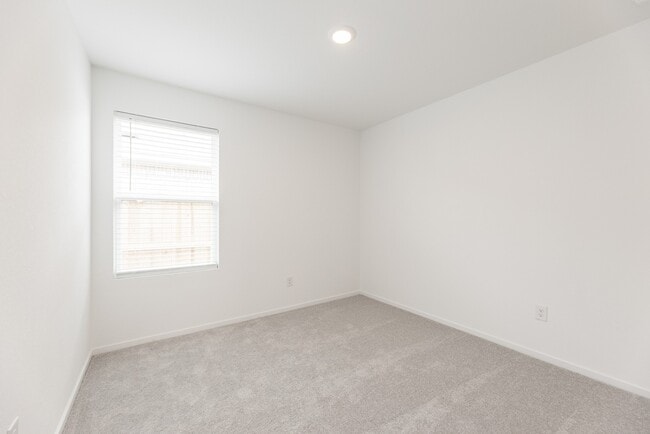 Building Photo - 6831 Lantana Leaf Ln