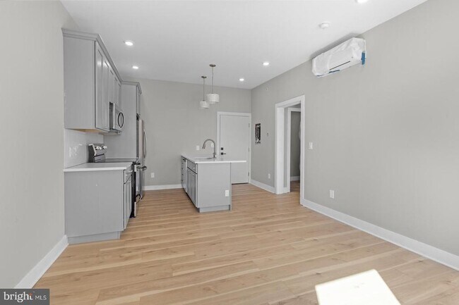 Building Photo - 1935 N 2nd St