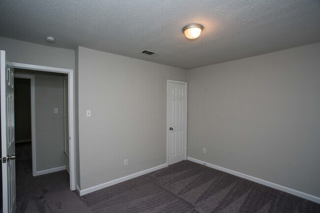 Building Photo - 5401 Loadstone Cove