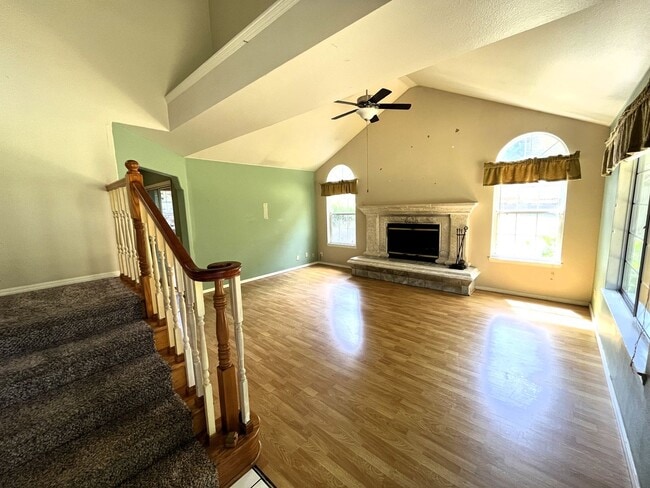 Building Photo - Custom 2-story Humboldt Hill home features 3-car garage, spacious pet-friendly yard