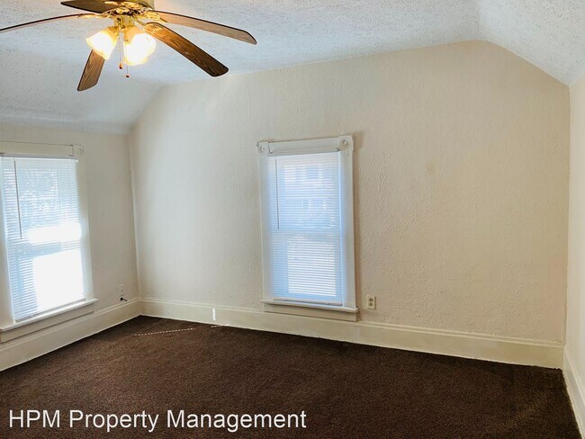 Building Photo - 3 br, 1 bath House - 445 N. Union
