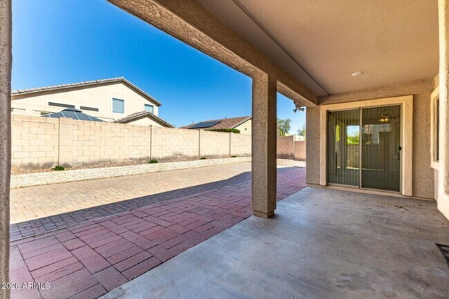 Building Photo - 8760 W Augusta Ave