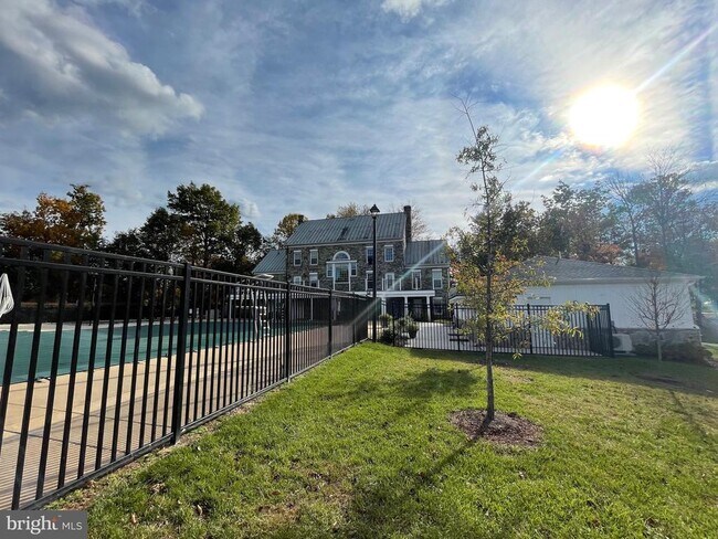 Building Photo - 20599 Quarterpath Trace Cir