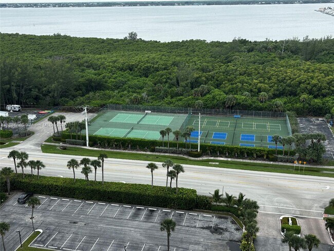 Building Photo - 9900 S Ocean Dr