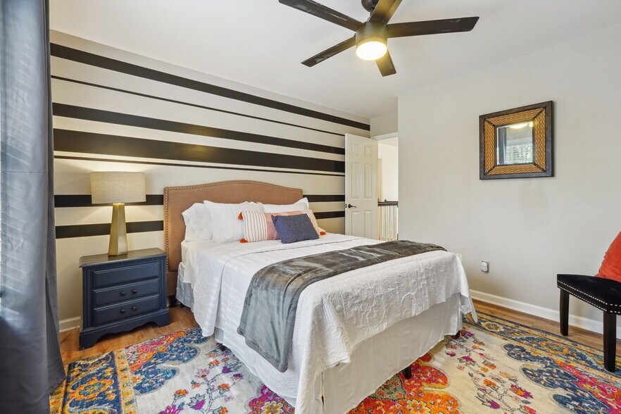 Building Photo - 135 Farr Lake Dr