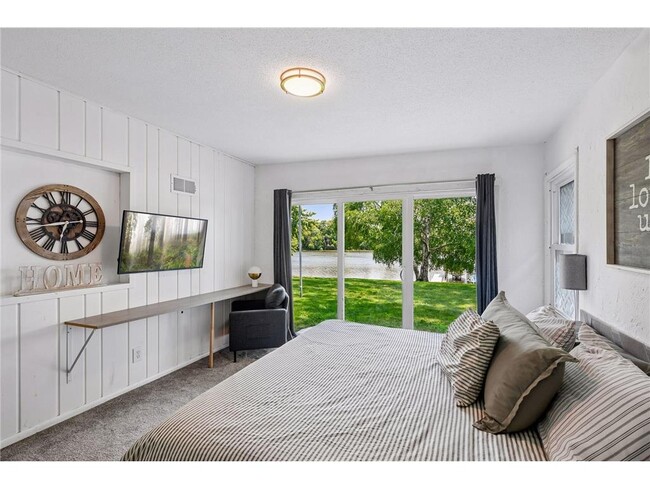 Building Photo - 5636 Twin Lake Terrace N