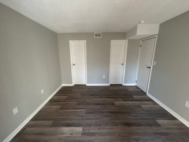 Building Photo - 3609-D-47 Juneau Rd