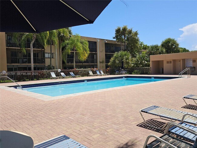 Building Photo - 8415 SW 107th Ave