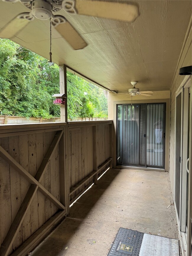 Building Photo - 3300 Pebblebrook Dr