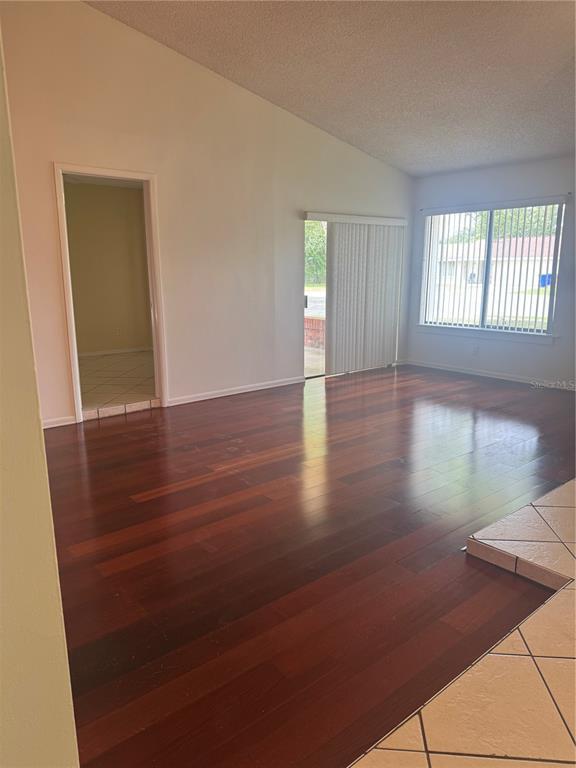 Building Photo - 2329 Pine Tree Ct