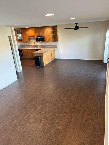 Building Photo - 26130 Narbonne Ave