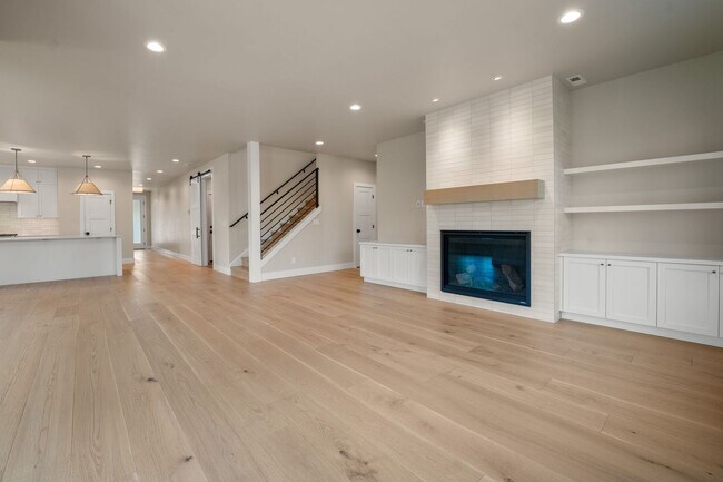 Building Photo - 2971 NW Polarstar Ave