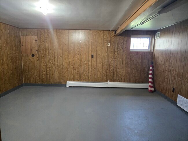 Building Photo - 5628 W Higgins Ave