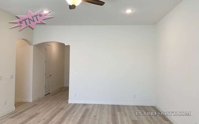 Building Photo - Home in Granville HOA