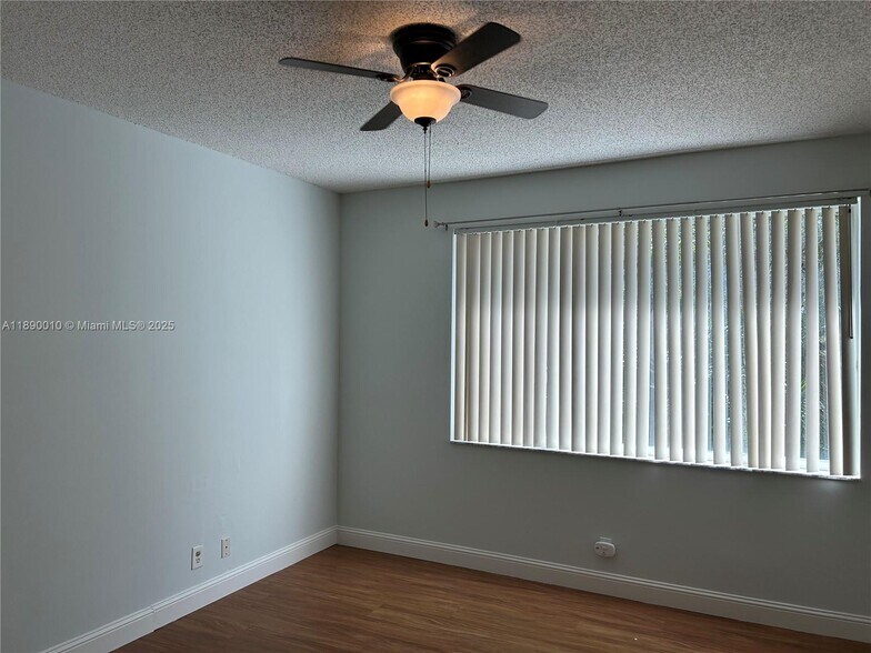 Building Photo - 11030 Tarpon Bay Ct