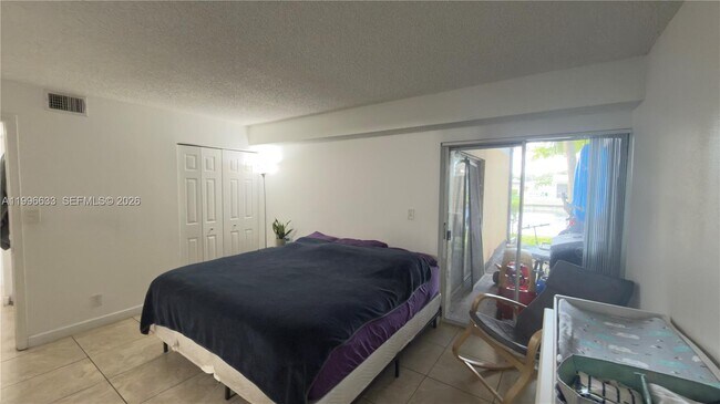 Building Photo - 7610 Westwood Dr