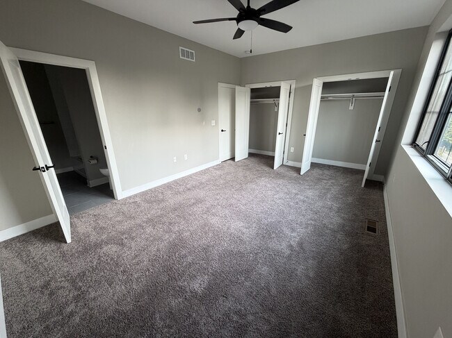 Building Photo - 357 Loeffler Ave