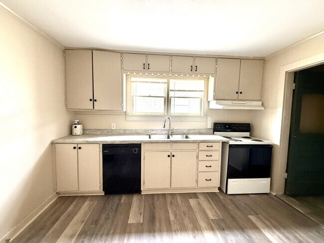 Building Photo - 1218 G St NW