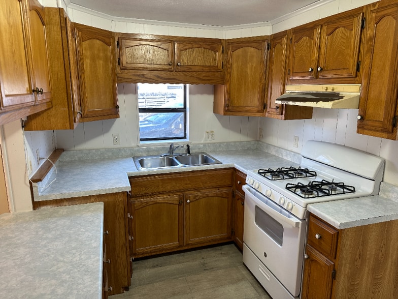 Building Photo - 1220 Graham St