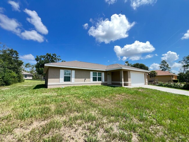 Building Photo - WONDERFUL 3 Bedroom, 2 Bathroom Home in Oc...