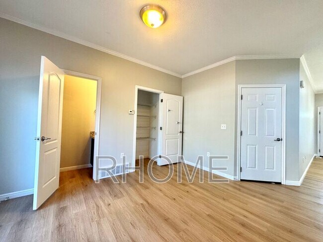 Building Photo - 13567 Florenza Way