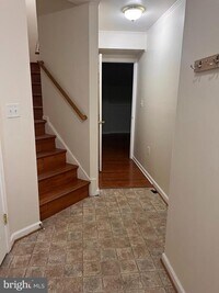 Building Photo - 121 N Marshall St