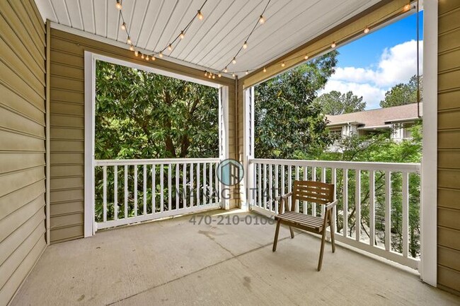 Building Photo - Elegant 2 Bedroom Condo in Buckhead. Gated...