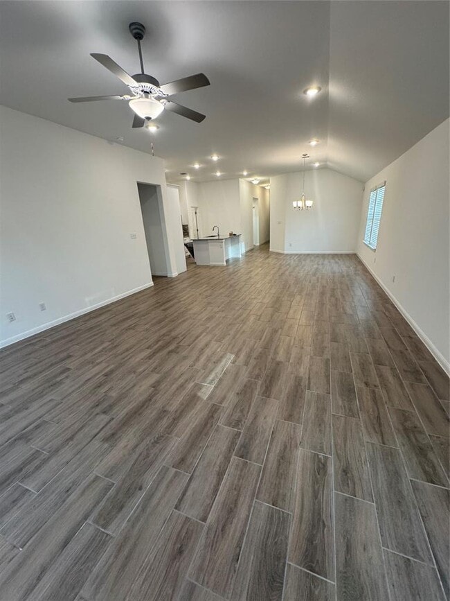 Building Photo - 113 Caterpillar Ln