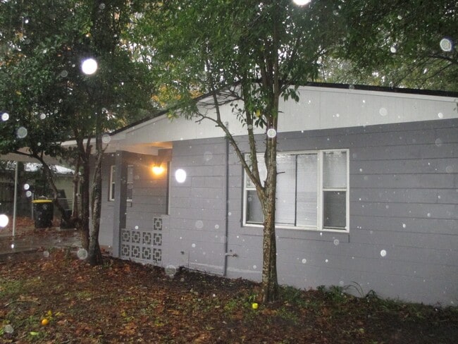 Building Photo - 3 Bedroom home in Sherwood Forest - VOUCHE...