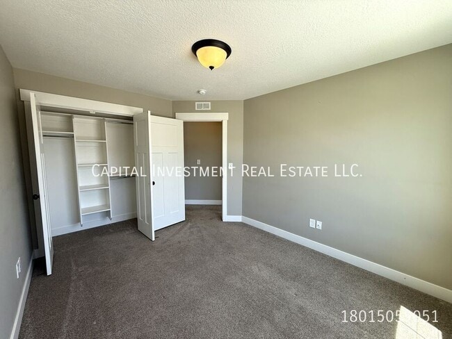Building Photo - 2774 Lacewood Dr