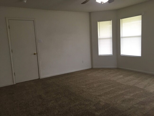 Building Photo - 4-Bedroom House for Rent in Killeen