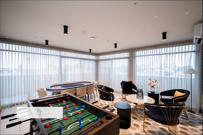 Building Photo - Modern 1-Bedroom Condo with Rooftop Amenities in Pasadena