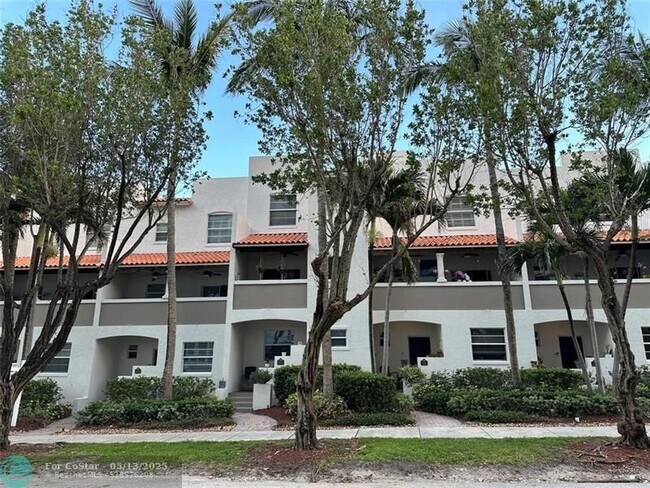 Primary Photo - 3225 NE 5th Ct