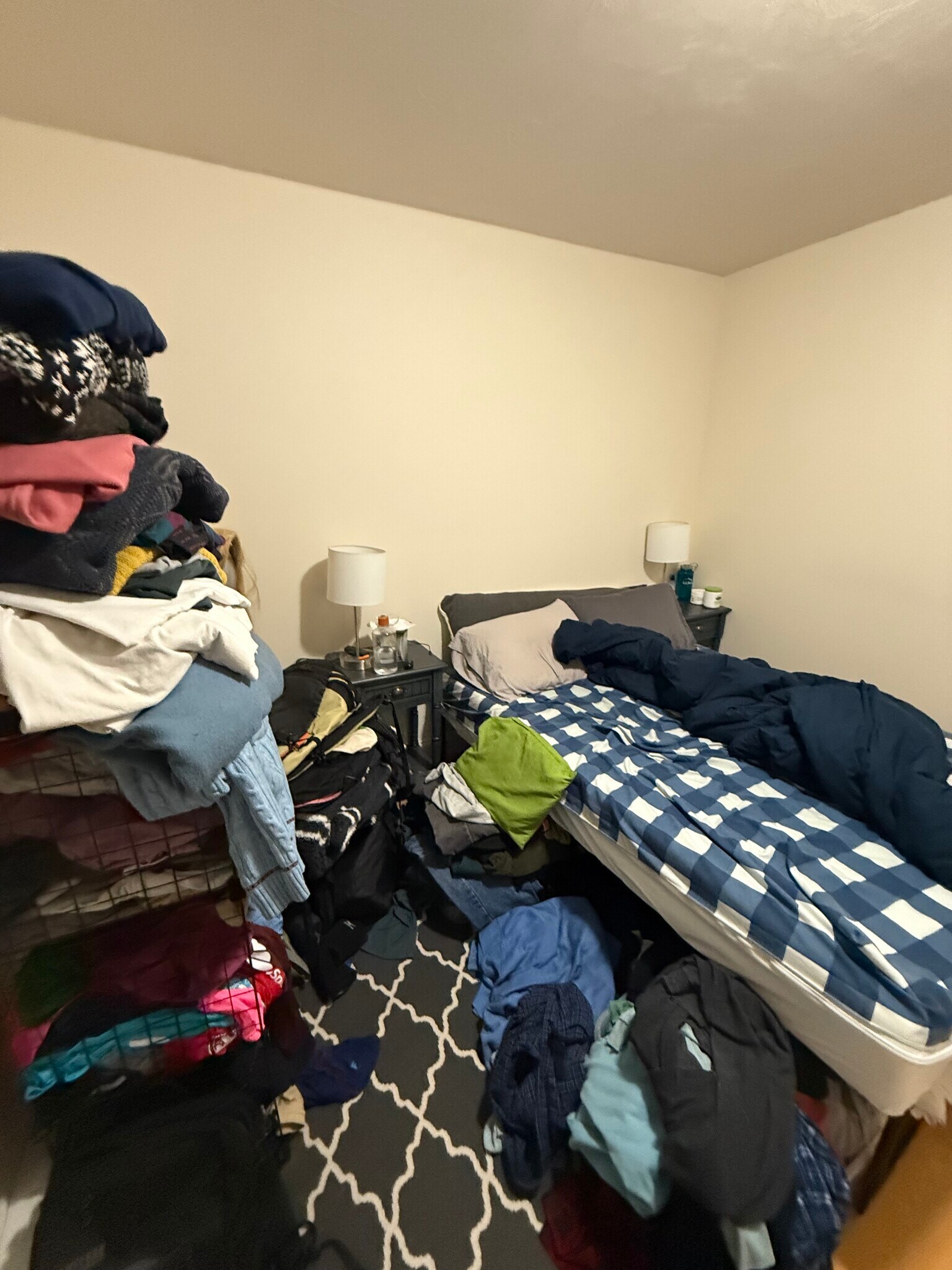 Building Photo - 1060 Cambridge St