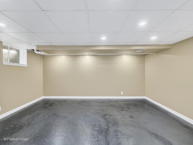 Building Photo - 3411 Pomeroy Rd