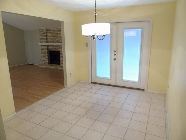 Building Photo - North Central Location