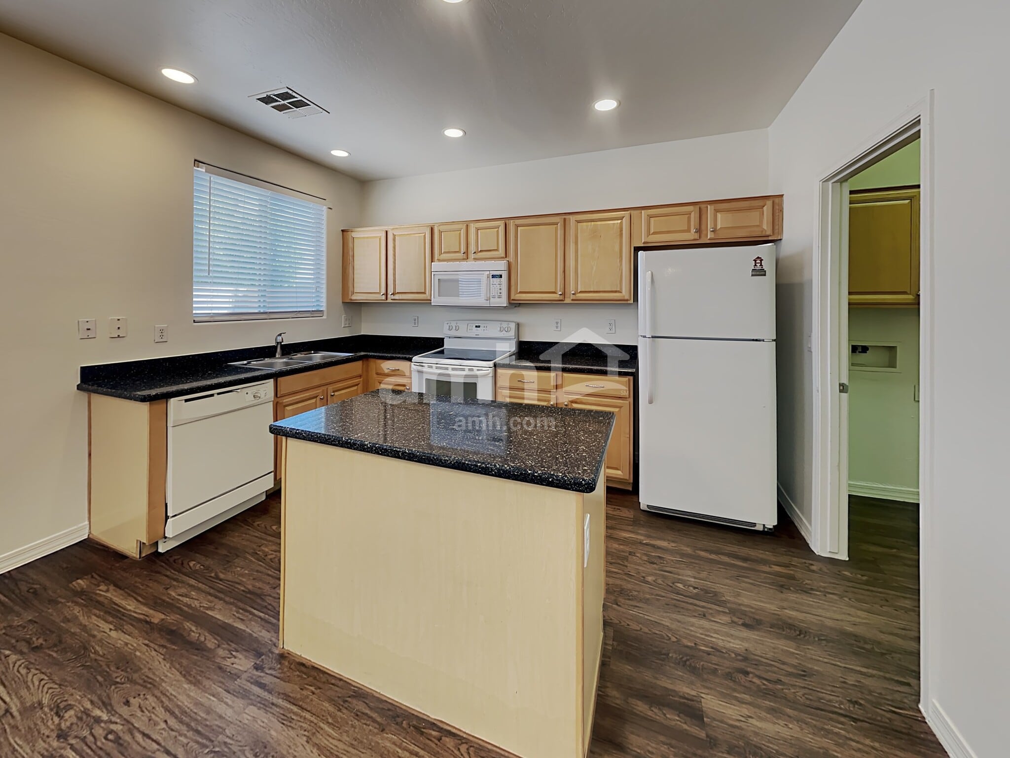 Building Photo - 17403 W Langer Ln