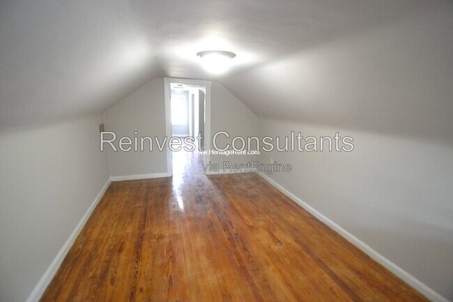 Building Photo - 7116 Dillward Ave