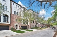 Building Photo - 3002 Mid Ln