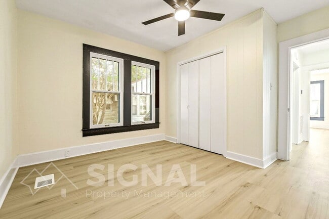 Building Photo - 425 Oak St