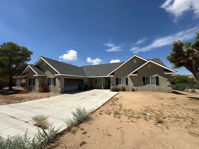 Building Photo - 58064 Bonanza Dr