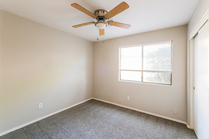 Building Photo - 14756 W Maui Ln