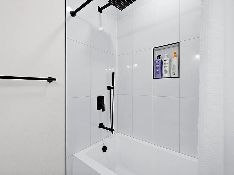 Building Photo - 6204 46th Ave S