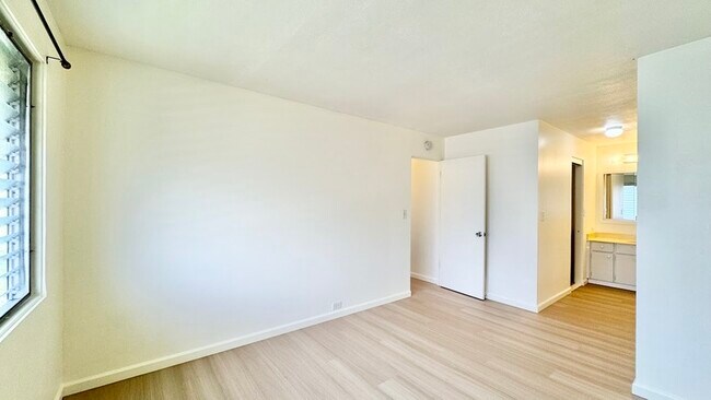 Building Photo - 99-040 Upapalu Dr