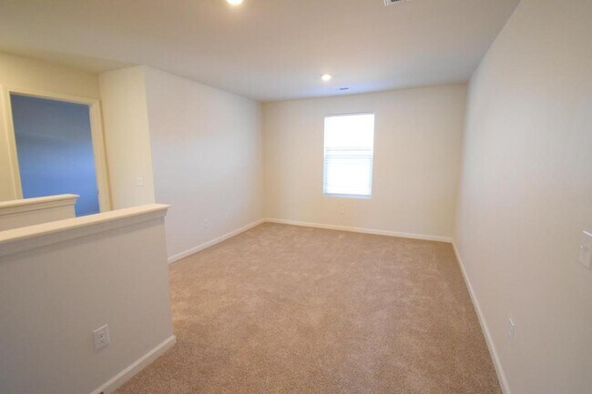 Building Photo - 569 Calvin Sowers Rd